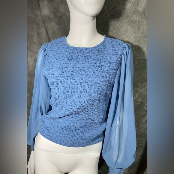 1.State smocked cuff top M (Small) - Picture 7 of 10